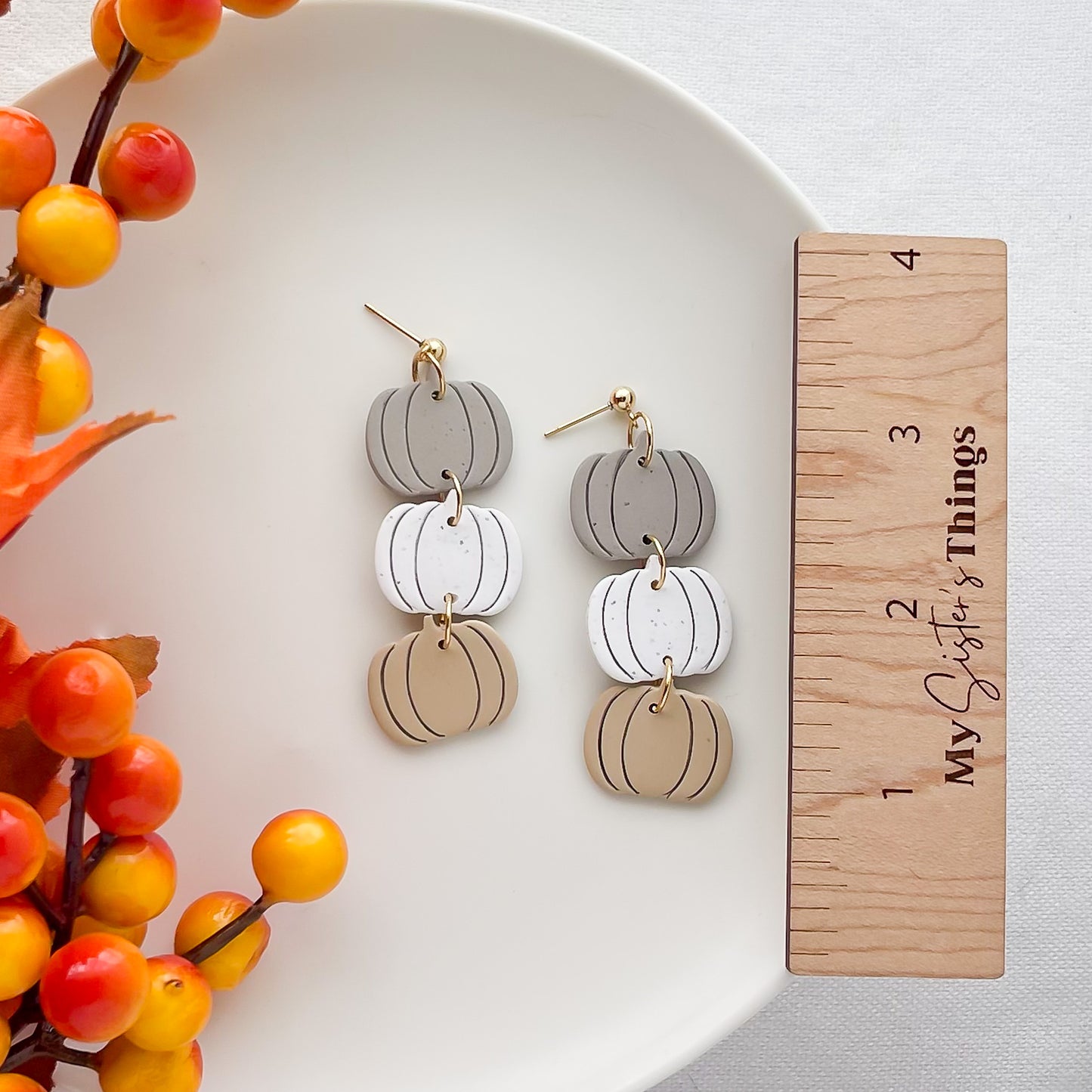 Neutral Tripple Stack Pumpkins
