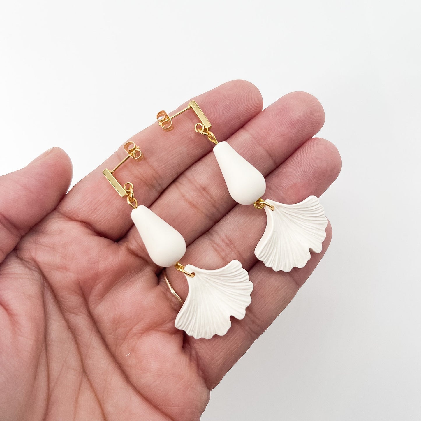 Ginkgo leaf earrings gold, indigo blue earrings for wedding, plant mom gifts, trendy birthday gifts for mom, floral bridesmaid earrings
