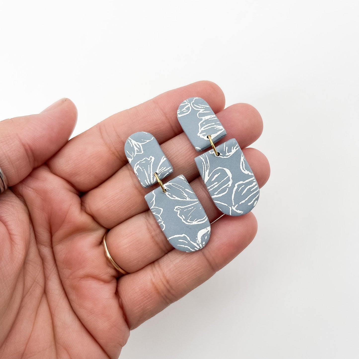 Dusty blue earrings for women, white flower earrings dangle, Mothers day gift for mom, boho earrings clay, best friend birthday gift for her