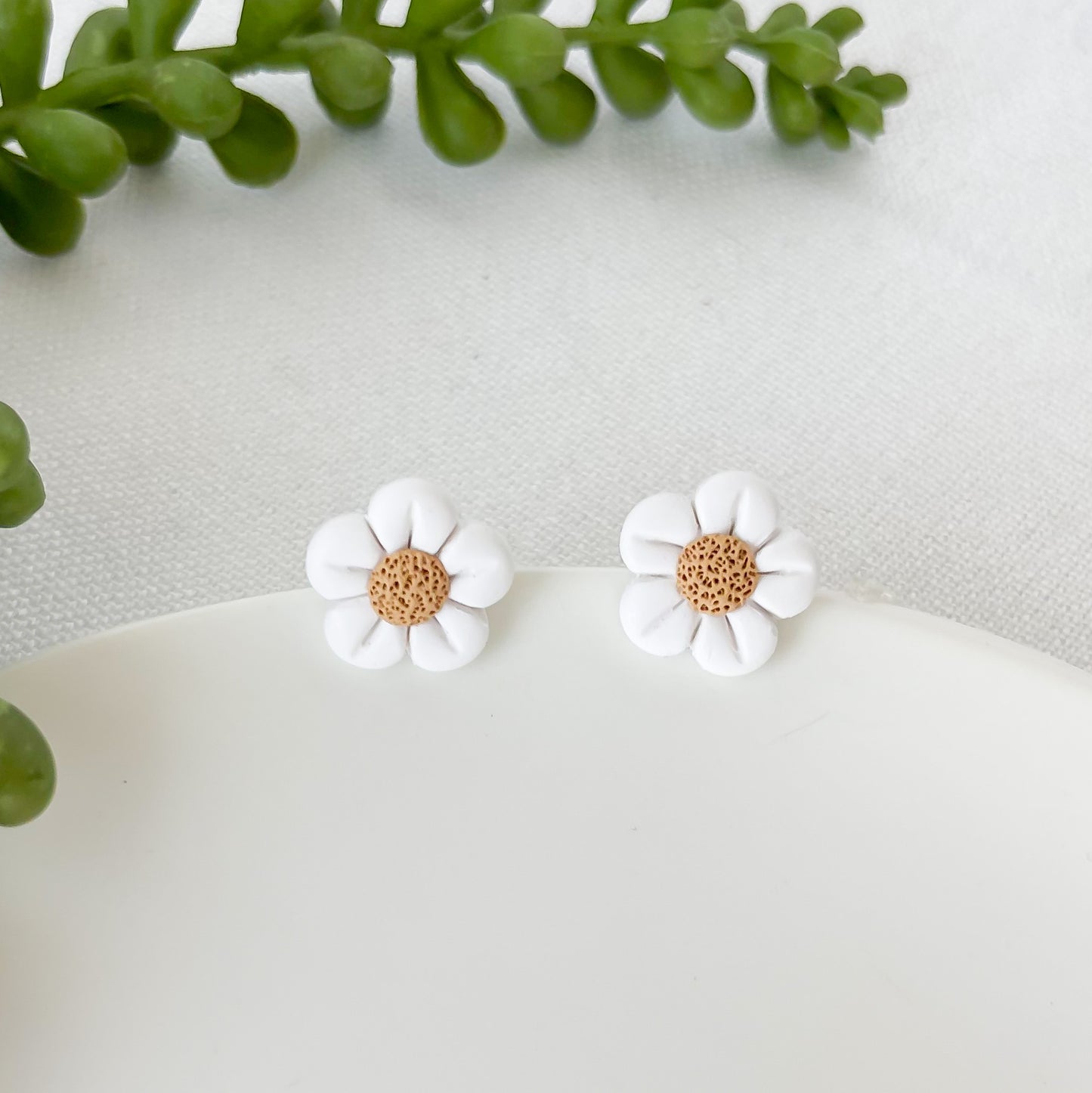Dainty Daisy Studs