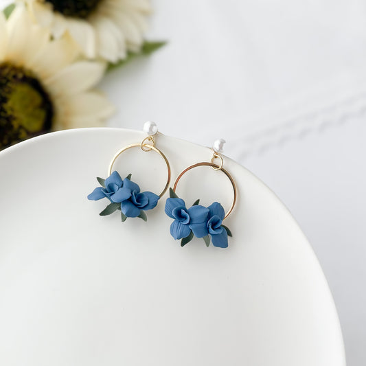 Dainty Blue Flower Earrings, Lightweight Polymer Clay Statement Jewelry, Floral Chic Earrings Clip On