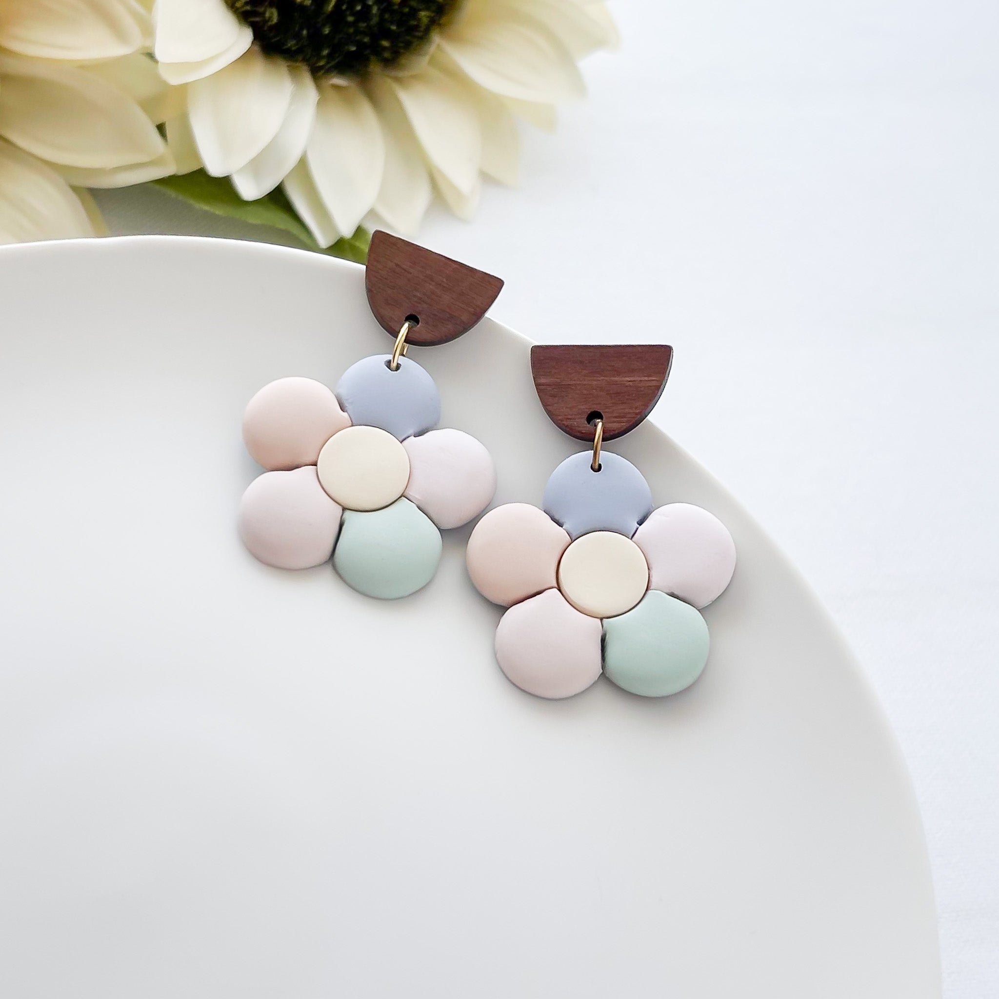 Boho Pastel Colorful Daisy Earrings | Boho Polymer Clay Statement Earrings for Fashion-Forward Style | Lightweight & Hypoallergenic | Clip-On Earrings