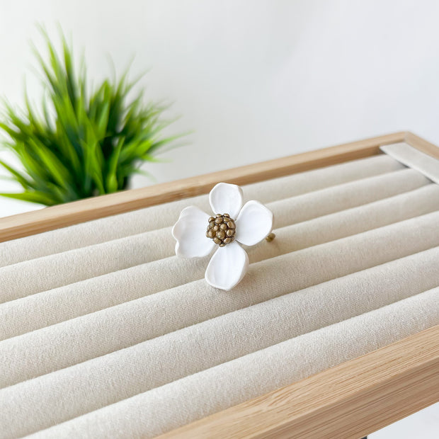 Daphnee Mod Flower Ring