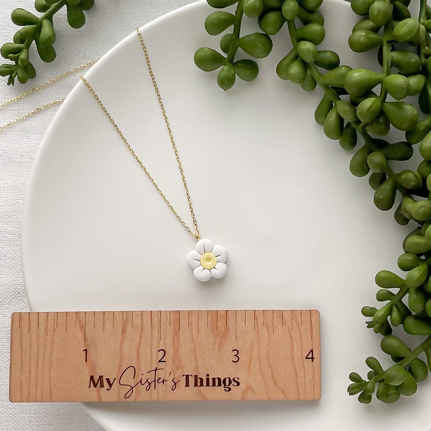 Daisy Necklace